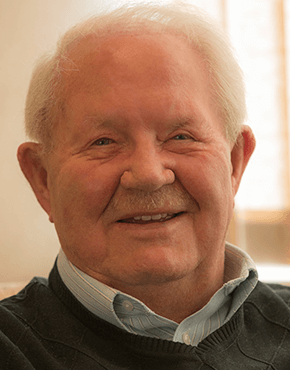 Headshot photograph of Jack Hoeven.